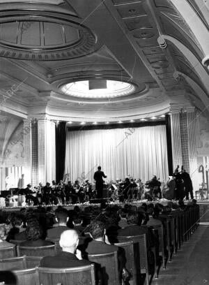 Concierto de la orquesta de cámara de Madrid, Dirigida por Odón Alonso, con...