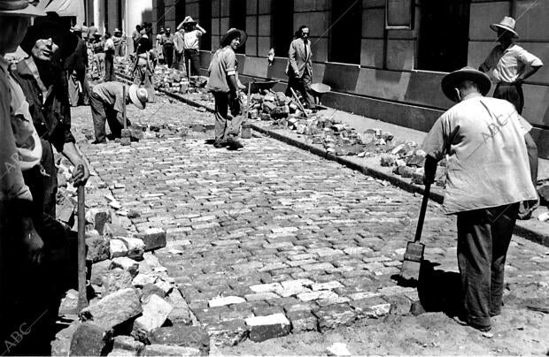 Adoquinado de la calle Tetuan de Sevilla