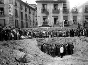 Colocación de la primera piedra del nuevo mercado de la cebada