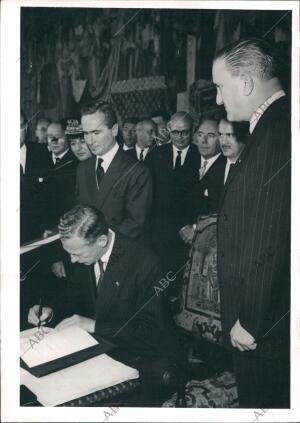 Ministros de Asuntos Exteriores francés y español durante la conmemoración del...