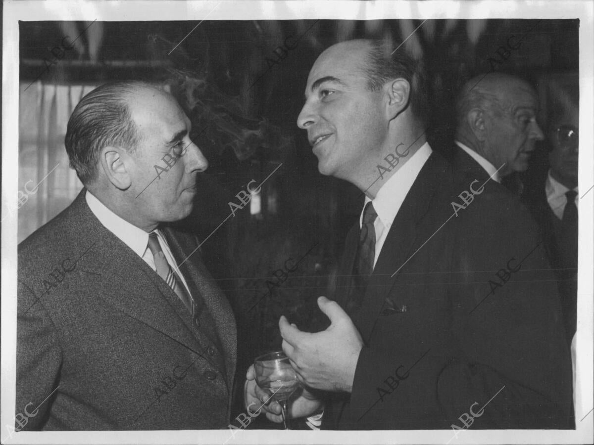 El insigne doctor Arthur Kornberg, premio Nobel de Medicina, en el