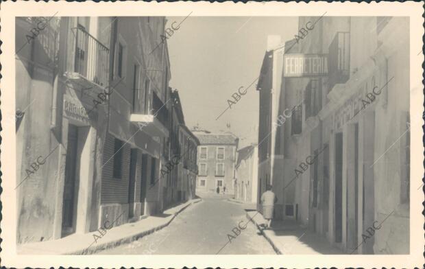 La calle del duque de Riánsares, en cuyo tramo final Asoma parte de la fachada...