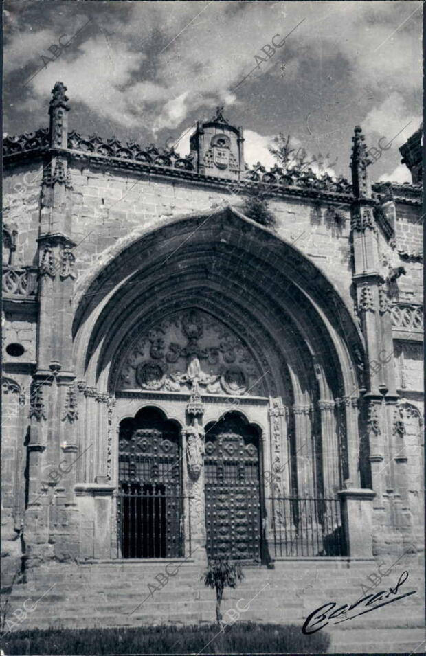 Portada de la iglesia de san Pablo, de Úbeda, Mandada erigir por El "obispo...