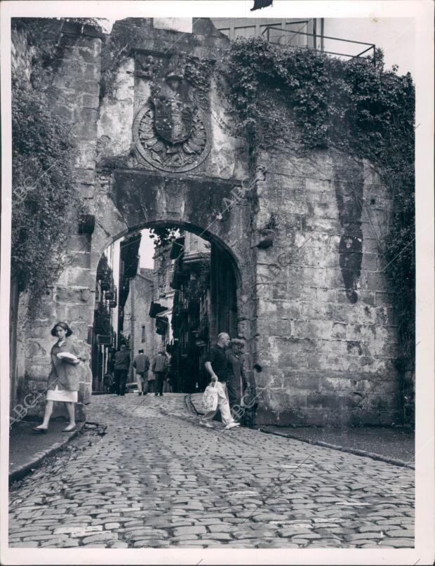 Fuenterrabia. Puerta de las Murallas