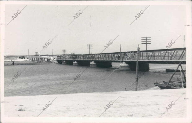 Puente que Une la ciudad de isla Cristina (Huelva) con el resto de la provincia