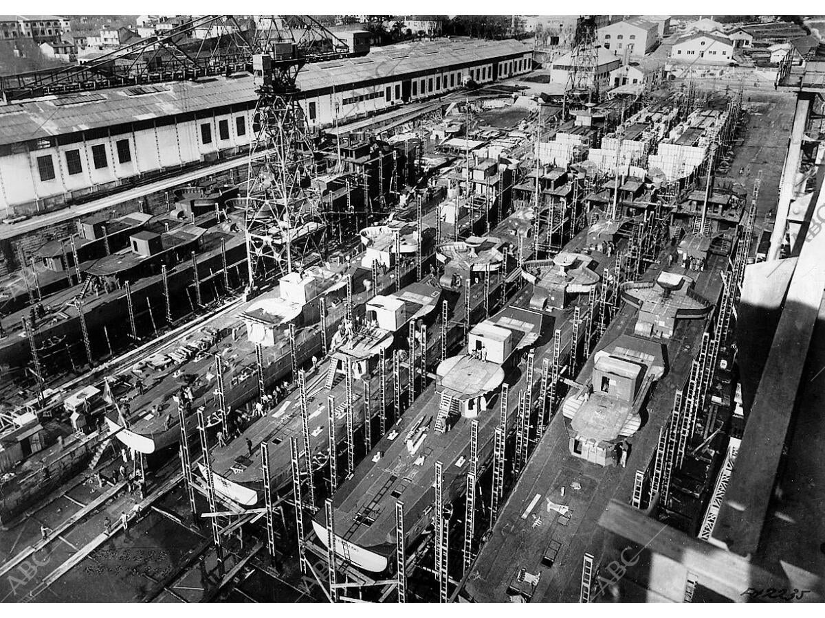 Seis destructores de la clase 