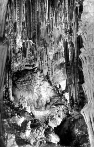 Interior de la cueva de Nerja (Málaga)