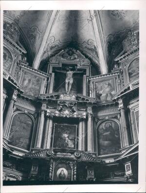 Altar mayor de la iglesia del convento de santa clara en Moguer, donde Rezó...