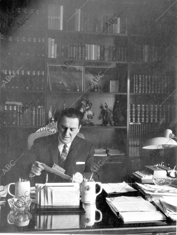 Juan domingo Perón en su casa de Madrid