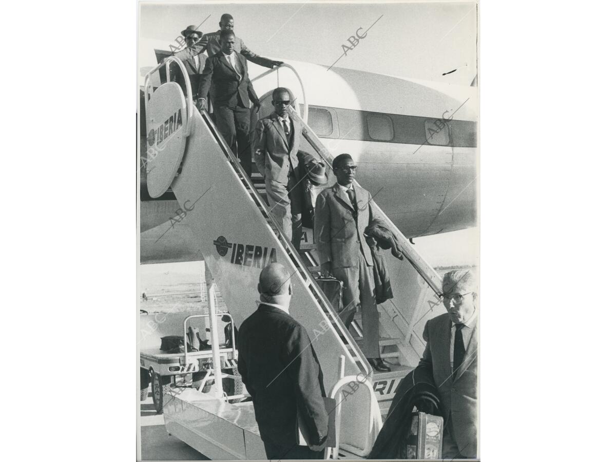 Procedentes de Bata, llegó al aeropuerto de Barajas la delegación que