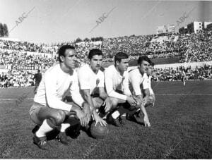 Canario, Santos, Marcelino, Villa y Lapetra, los legendarios «cinco magníficos»...