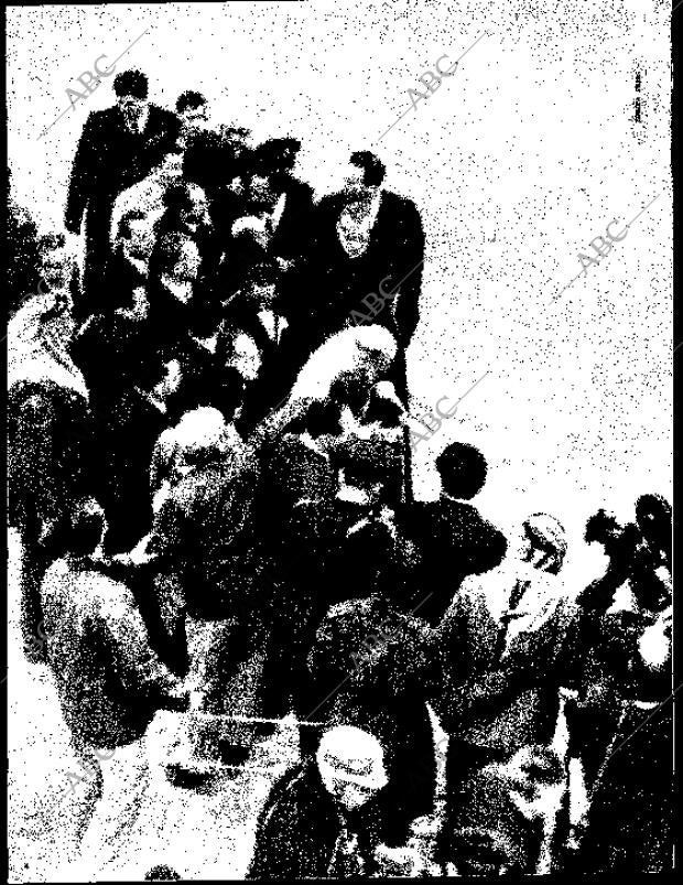 BLANCO Y NEGRO MADRID 11-01-1964 página 16