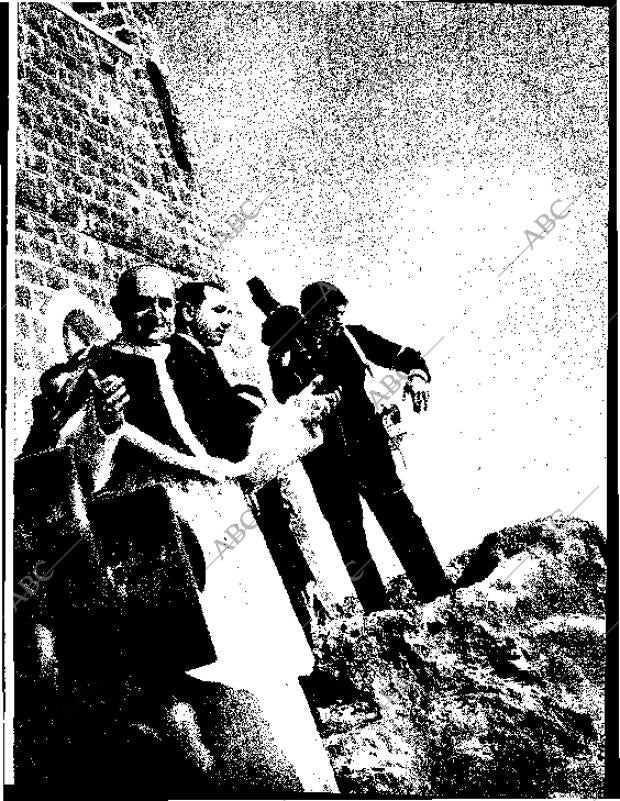 BLANCO Y NEGRO MADRID 11-01-1964 página 19