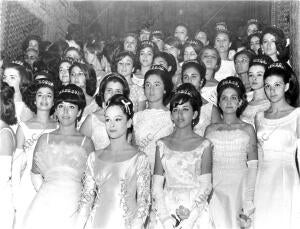 Baile de las Debutantes en la casa de Pilatos, palacio de los Duques de...