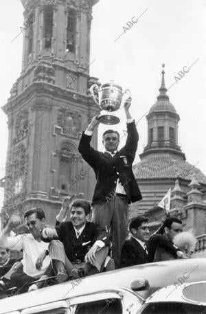 El Real Zaragoza, campeón de la Copa del Generalísimo 1964