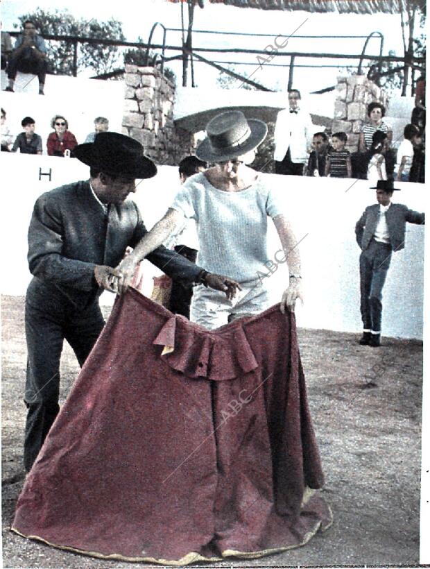 BLANCO Y NEGRO MADRID 25-07-1964 página 38