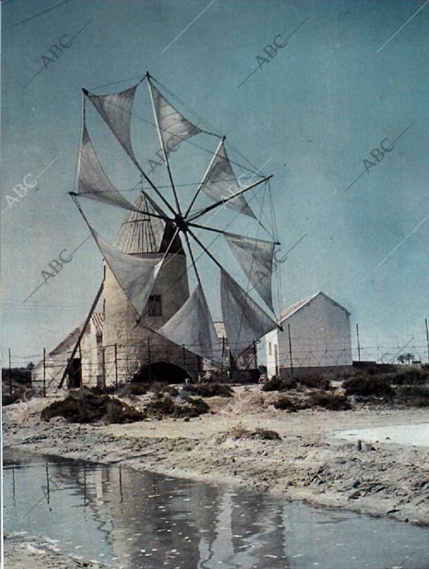 BLANCO Y NEGRO MADRID 25-07-1964 página 47