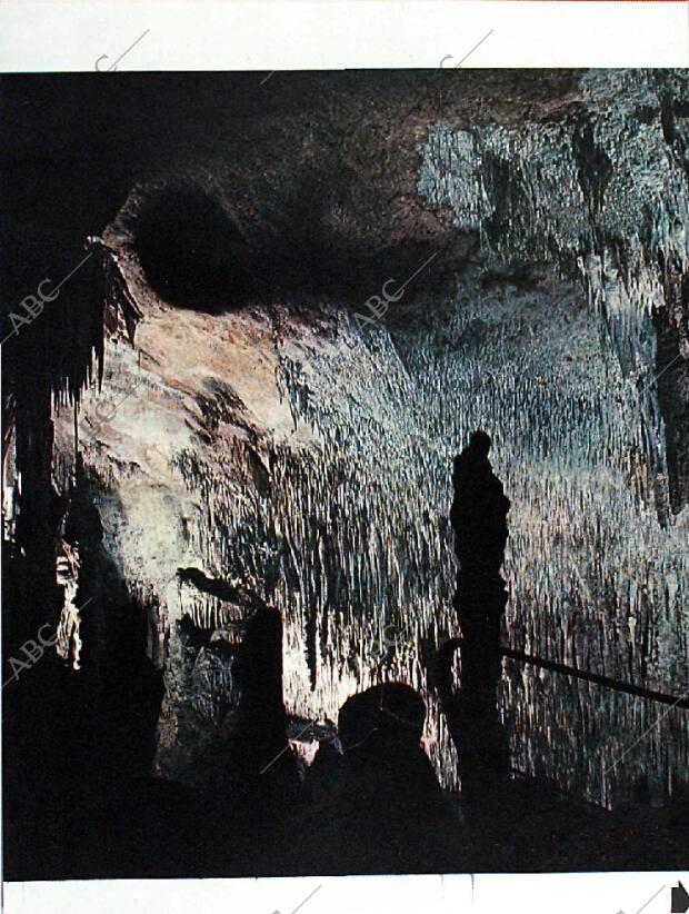 BLANCO Y NEGRO MADRID 08-08-1964 página 47