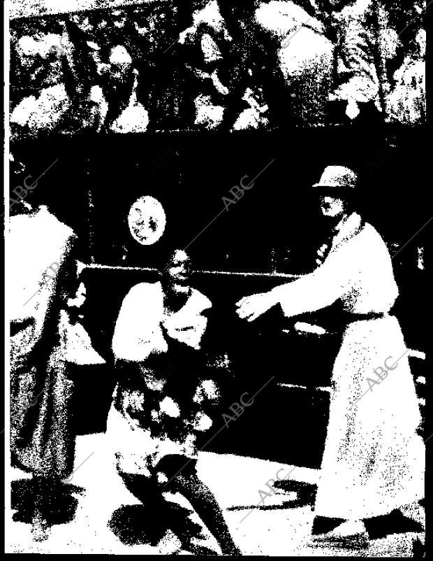 BLANCO Y NEGRO MADRID 22-08-1964 página 23