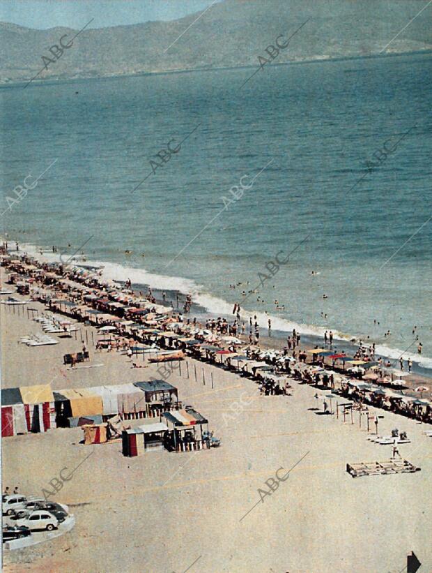 BLANCO Y NEGRO MADRID 22-08-1964 página 45