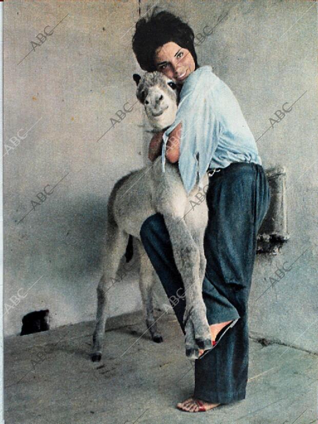 BLANCO Y NEGRO MADRID 12-09-1964 página 23