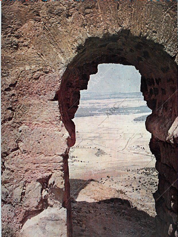 BLANCO Y NEGRO MADRID 31-10-1964 página 82