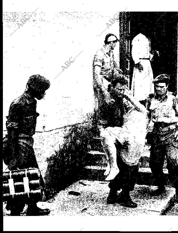 BLANCO Y NEGRO MADRID 12-12-1964 página 42