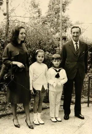 Manuel De La Sierra Torres y María Lourdes Urquijo Morenés el día de la Primera...