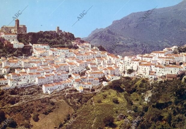 Vista parcial del pueblo de Casares (Málaga)