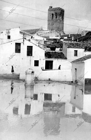 Vista de una de las Calles de del pueblo Alcalá del río Inundada por el...