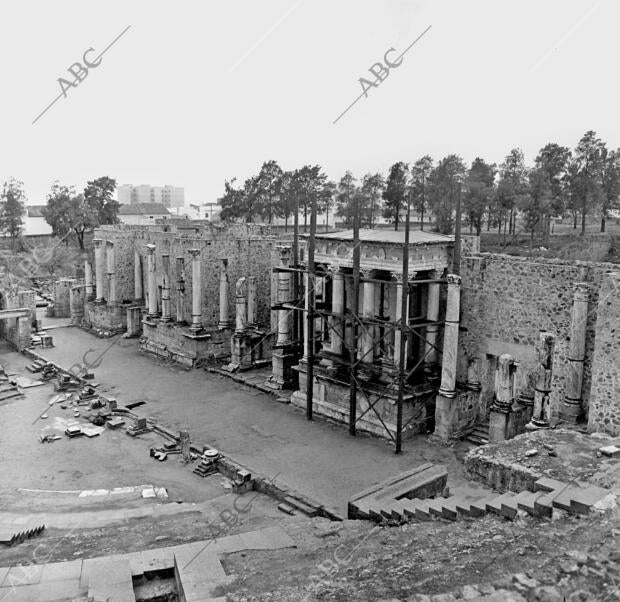 El teatro romano en una imagen de 1965