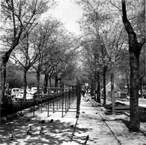 Instalación de Tribunas para el desfile de la victoria en el paseo de la...