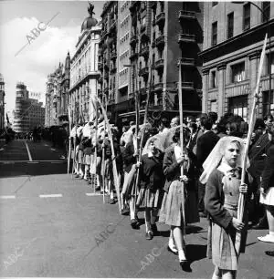 Procesión de la borriquita en plena Gran Vía