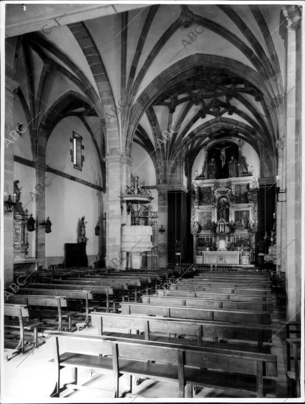 Interior de la iglesia de santa María de Noreñas (Asturias)