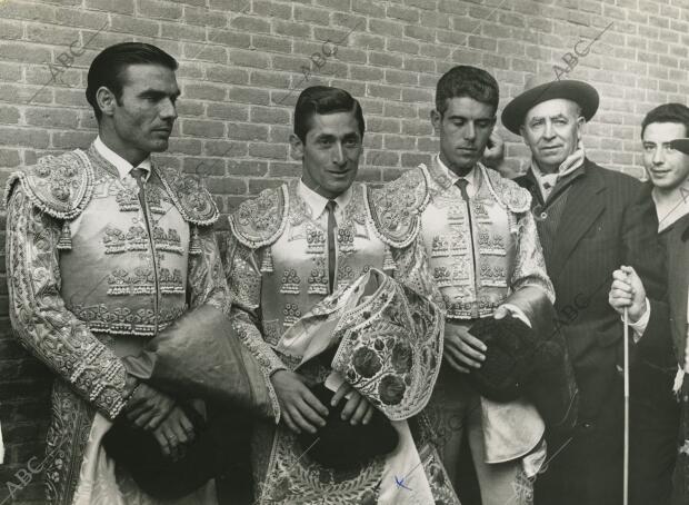Los Toreros Gregorio Sánchez, Andrés Vázquez y Mondeño