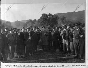 Los ex toreros rafael Gonzalez (Machaquito) (1) y Rafael Guerra (Guerrita) (2)...