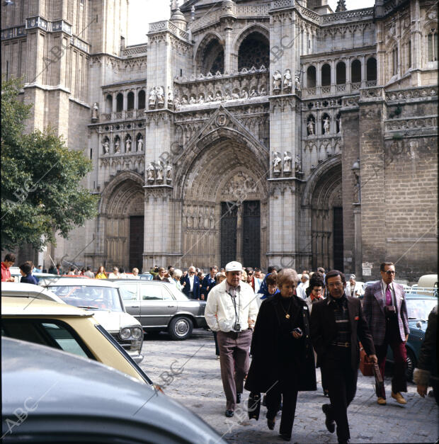 Turistas visitan la Catedral