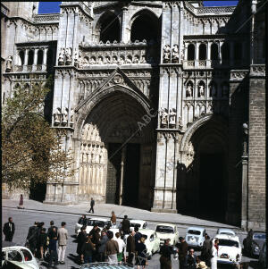 Turistas visitan la Catedral