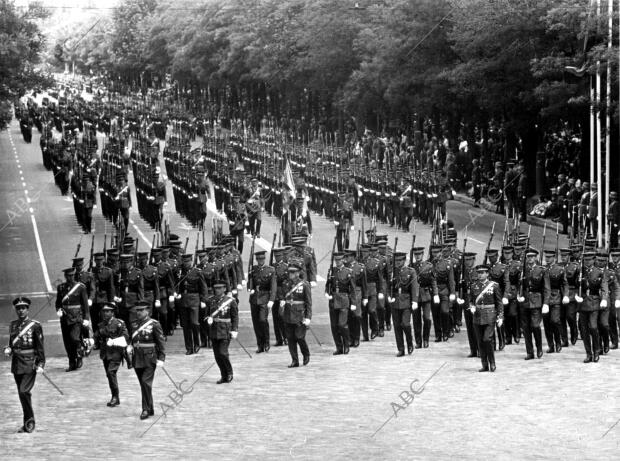 La academia de infantería en el desfile de la victoria de 1967