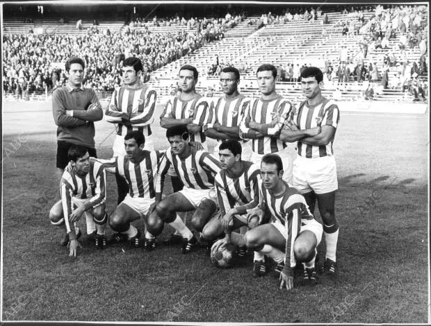 Formación del club deportivo Málaga durante 1967