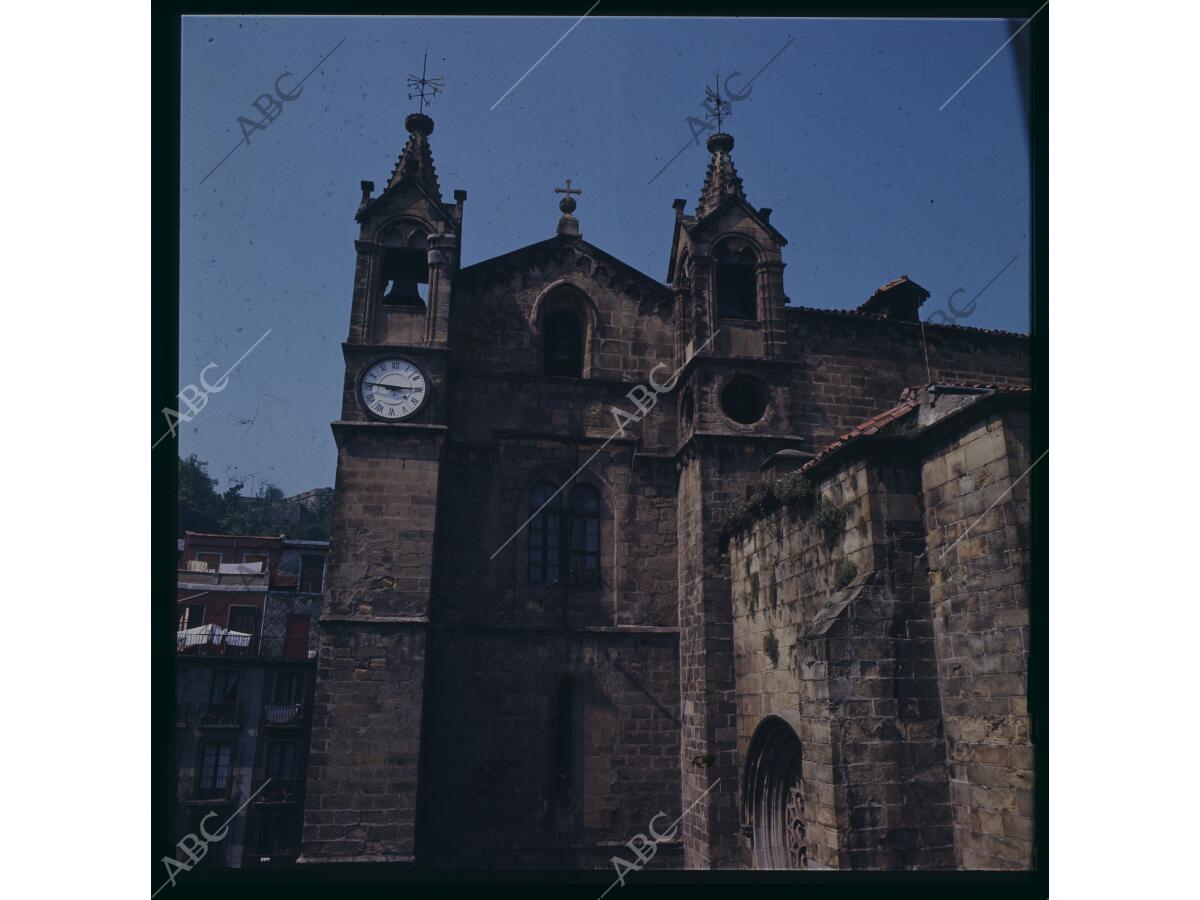 Exterior de la iglesia de San Vicente Mártir, en la parte vieja de la