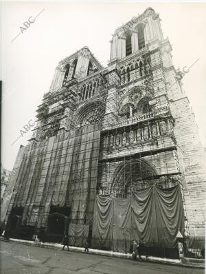 Limpieza de la fachada de Notre Dame