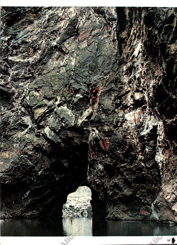 BLANCO Y NEGRO MADRID 04-01-1969 página 17