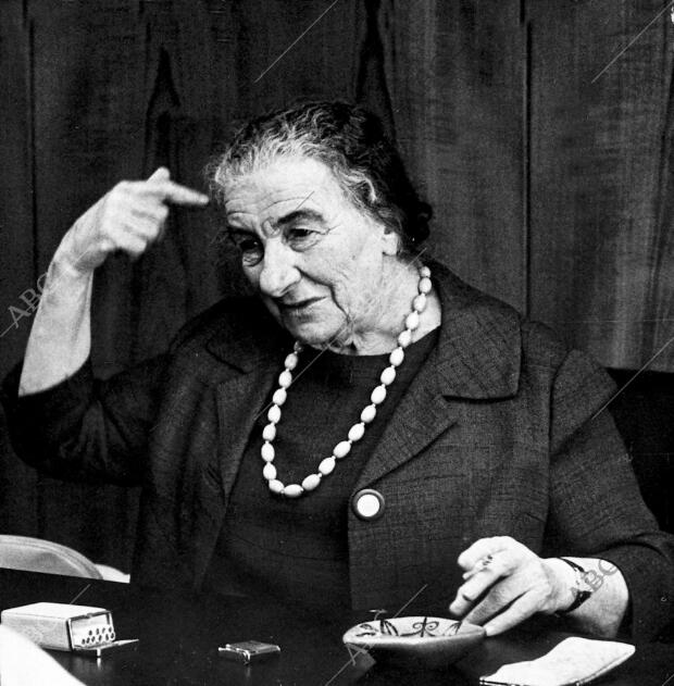 La primer ministro israelí Golda Meir