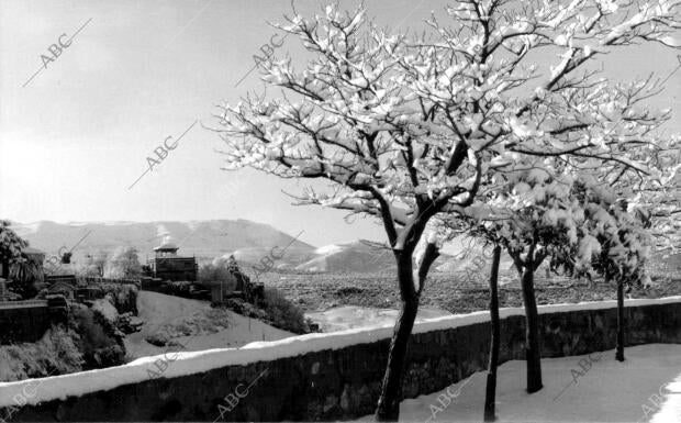 Vista parcial del pueblo de Ronda después de la Copiosa Nevada (Málaga)