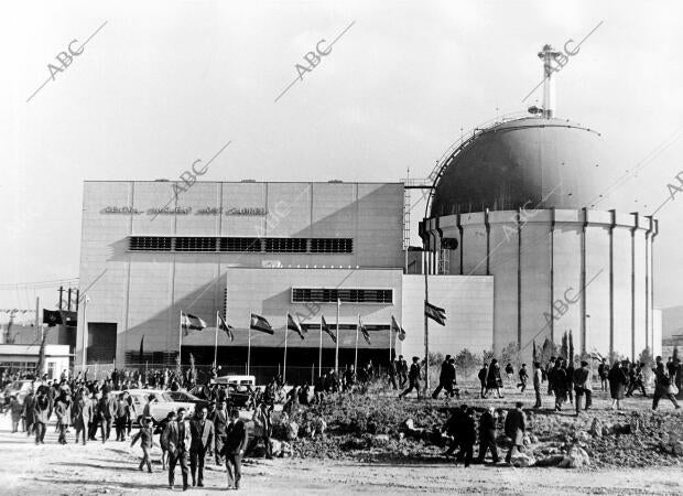 La industria Nucleoelectrica Constituirá en el futuro un factor importante de la...