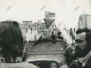 Después del golpe militar se celebró una gran manifestación con motivo del día...