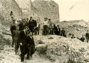 Pedro Albacete, junto al Rey visitando el Cerro Calderico, en Consugra