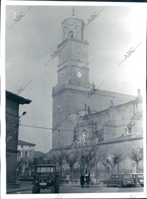 La torre de la iglesia de san Bartolomé en Aldeanueva de Ebro, la Rioja