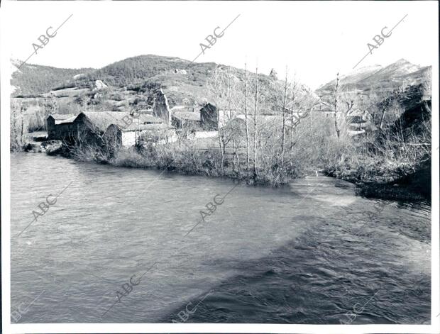 Pantano de la localidad de Huelde, en la comarca de Riaño